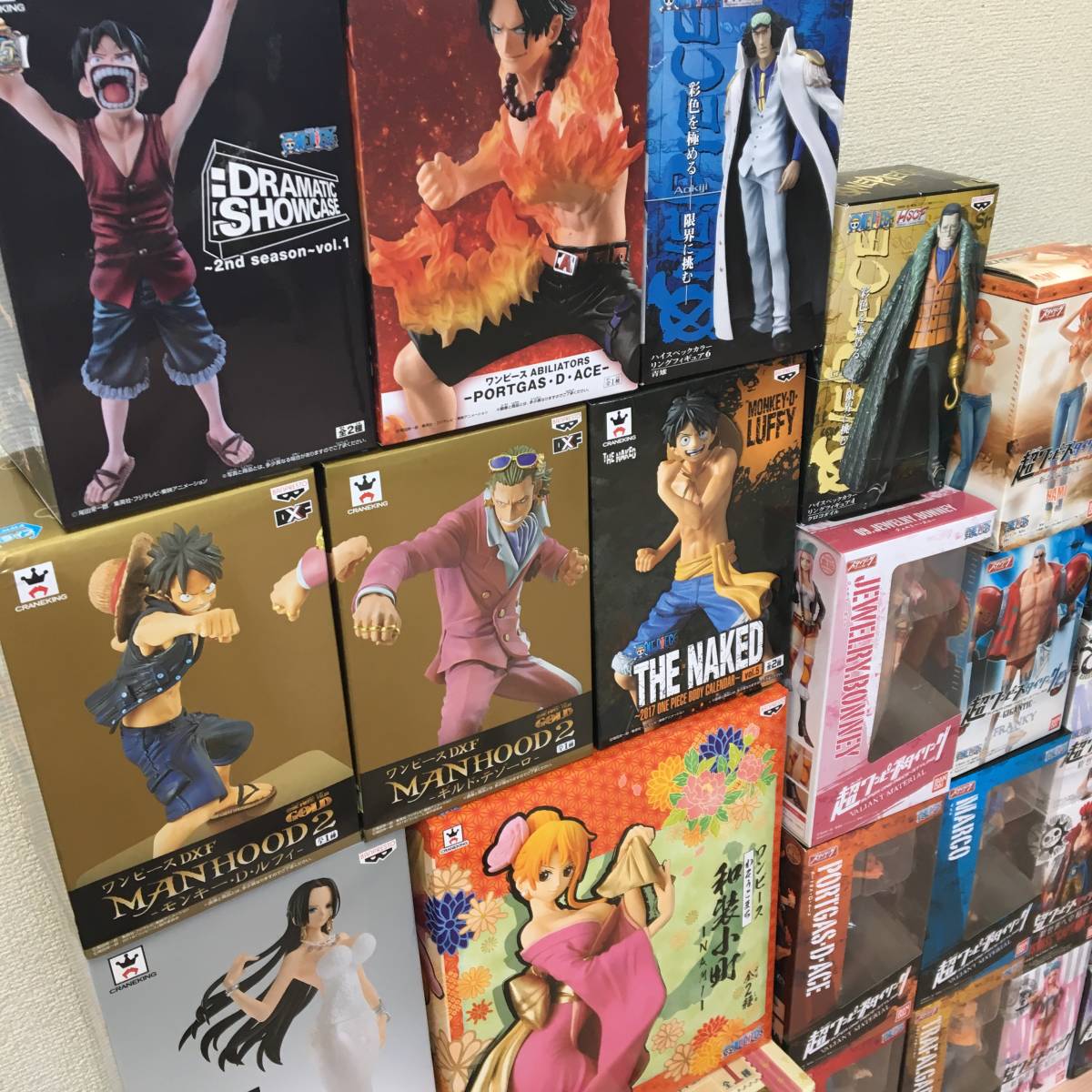 【未開封】ONE PIECE海賊王身材31身體概要套裝/ Ruffy Nami Hancock Ace法律Moria海軍藍色泡芙Marco獎 原文:【未開封】ONE PIECE ワンピース フィギュア 31体 まとめ セット / ルフィ ナミ ハンコック エース ロー モリア 海軍 青雉 マルコ プライズ