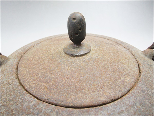 04 11-43289-14鐵瓶石sw字金屬工藝品11    原文:04 11-43289-14 鉄瓶 在銘 卍 金属工芸 仙11