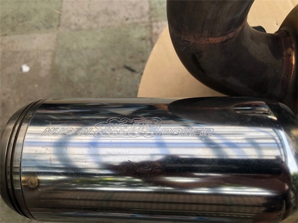 ★★稀有無限思域型R EK 9思域型R消聲器後片後消聲器雙環消聲器☆★    原文:★☆希少 無限 シビックタイプＲ EK9 シビックTYPE R マフラー リアピース リアマフラー ツインループマフラー ☆★