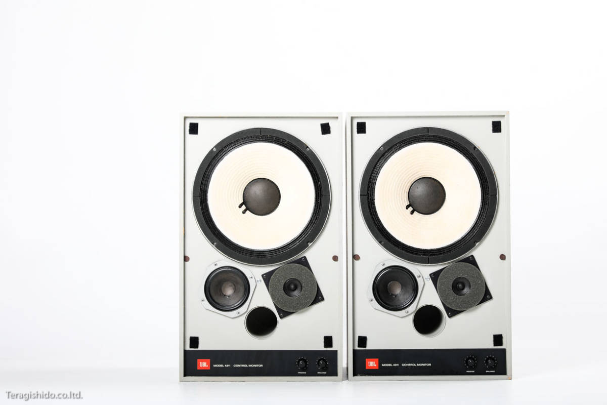 JBL型號4311A Vintage揚聲器系統最低出價已售罄！ 原文:JBL model 4311A the Vintage loudspeaker system 最低落札なしの売り切りです！