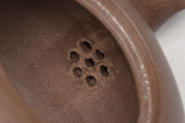 【 在款 葡萄 栗鼠文 紫砂壺 合箱 】 中國宜興 唐物 煎茶道具 茶具 朱泥 急須 原文:【 在款 葡萄 栗鼠文 紫砂壺 合箱 】 中國宜興 唐物 煎茶道具 茶具 朱泥 急須