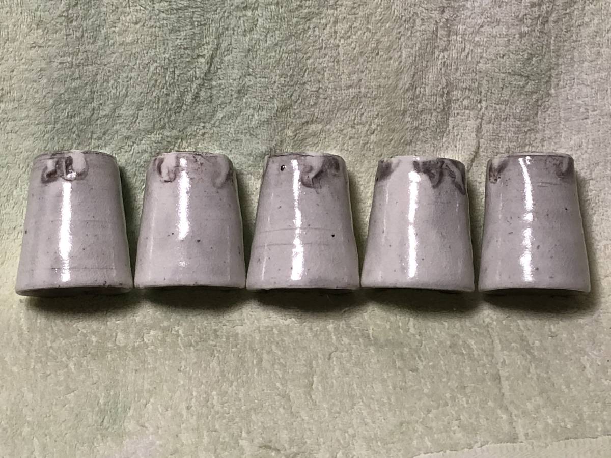 Kondo Eihiro除塵杯5位客人用一箱最佳狀態    原文:近藤精宏 粉引 湯呑み ５客 共箱付き 状態最良