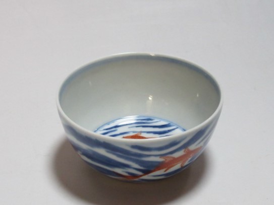 唐物染付 赤絵 魚図 盃 大清康煕年製 二重丸銘 中国古玩 b91 原文:唐物染付 赤絵 魚図 盃 大清康煕年製 二重丸銘 中国古玩 b91