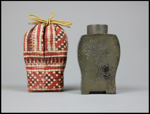 【KEI】Tango Jun Tin Zhao Kun Jade of Chondragon Stone Sculpture Tea Heart Pot Takuma Tamaki Take Bin Book Box 18 原文:【KEI】唐物 純錫 趙昆玉製 朱石楳彫 茶心壺 在銘 田近竹邨箱書 18