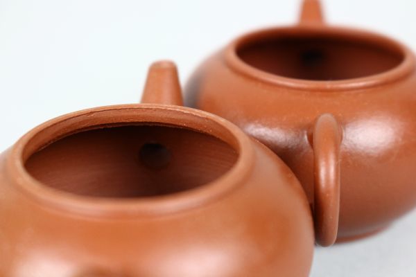 a1012 Jishinki Megomenji製作硃砂茶汁雙茶工具 原文:a1012 荊渓恵孟臣製 朱泥 急須 一対 煎茶道具