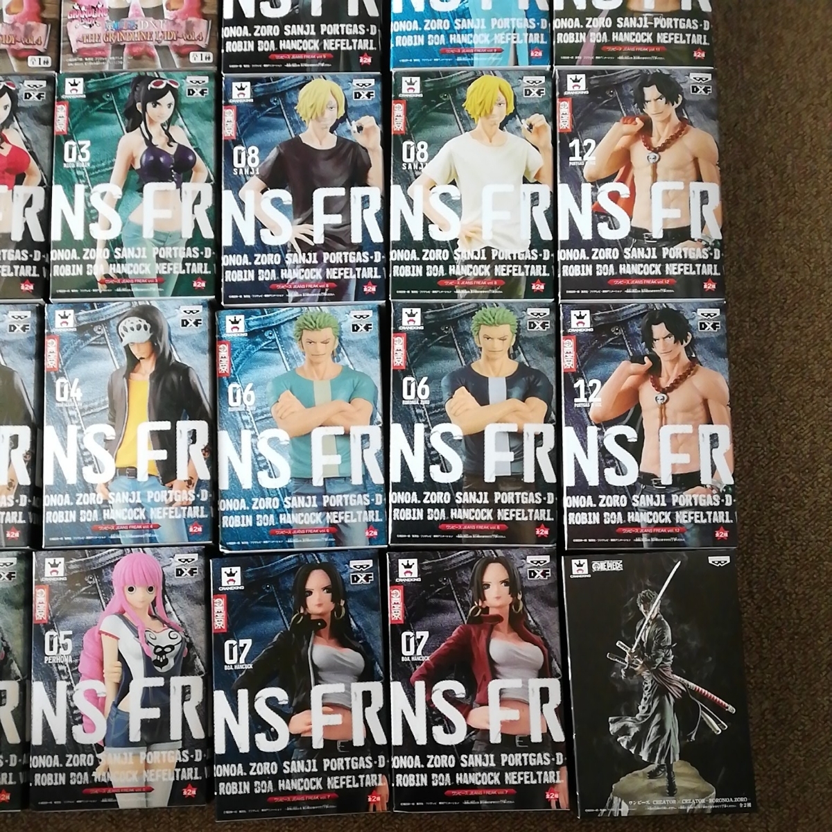     原文:ONE PIECE ワンピース　プライズフィギュア33体セット