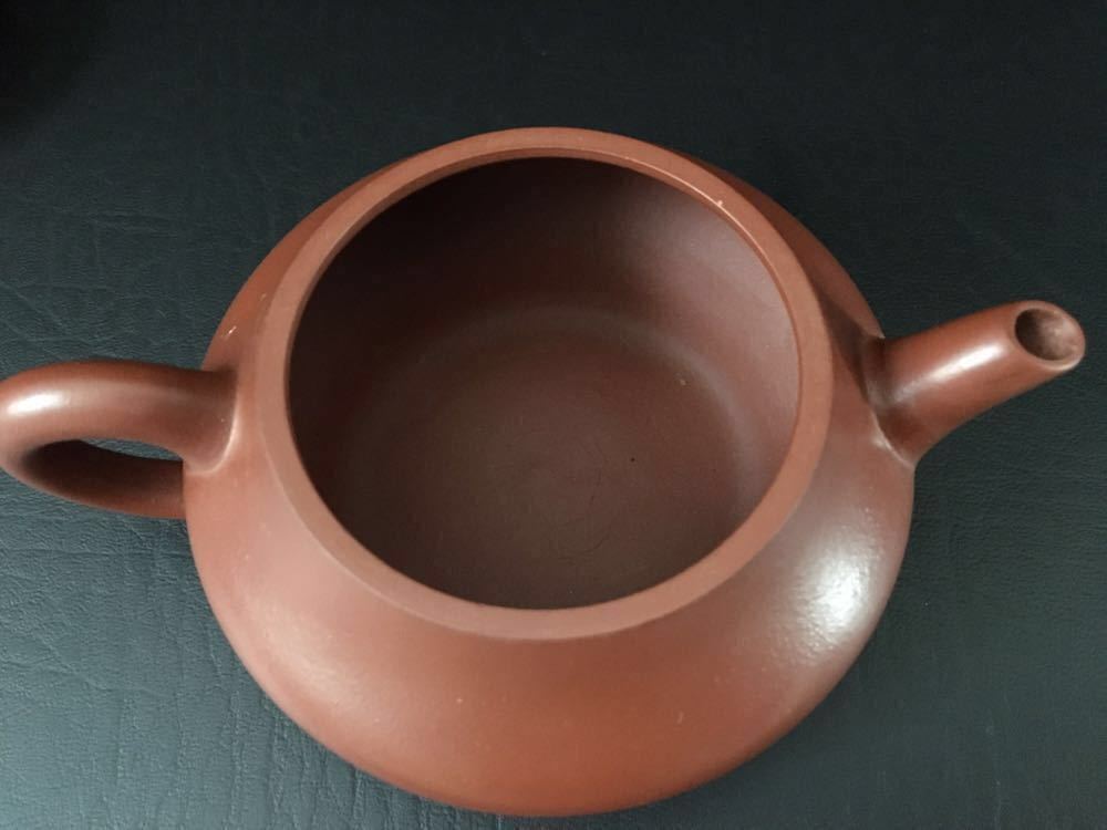 原文:【鳳】中国 宜興紫砂 朱泥 急須 茶壺 在銘 唐物 古玩 時代物 単穴