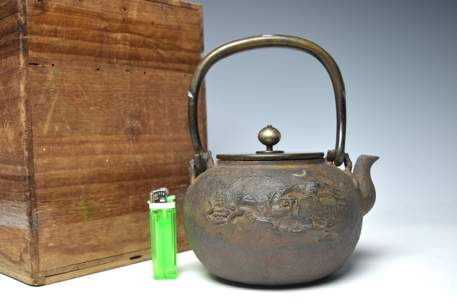     原文:【趣楽】 煎茶道具　亀文堂名人　銀象嵌山水図鉄瓶　水漏れ無し　Ｚ７６１