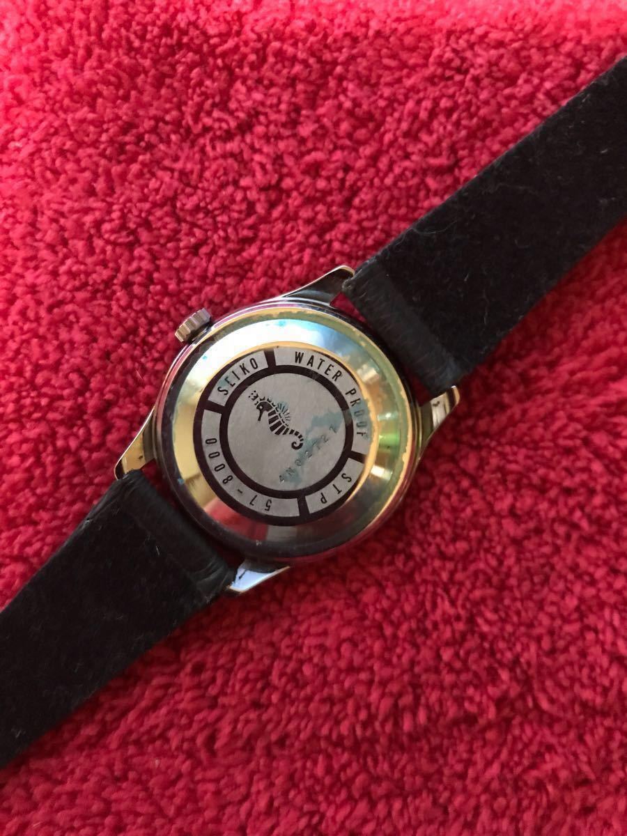     原文:★★超美品デッドストック級★★セイコークラウン57-8000防水ケース 裏蓋タツノオトシゴマーク！！手巻き腕時計アンティーク！！