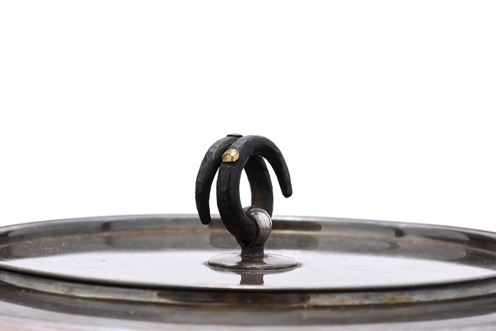     原文:【夢工房】北村 静香 作 口打出 南鐐 （純銀） 鉄釣提手 鉄環摘蓋 平丸形瓶 湯沸 銀瓶 共箱　433ｇ　　D581