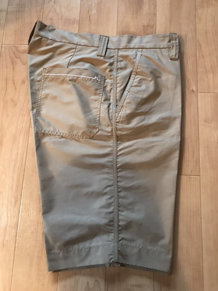 新品未使用 J.LINDEBERG mensリンドバーグ ショートパンツ レギュラーフィット 34×32 L~XL ゴルフ ポリエステル ベージュ 光沢感