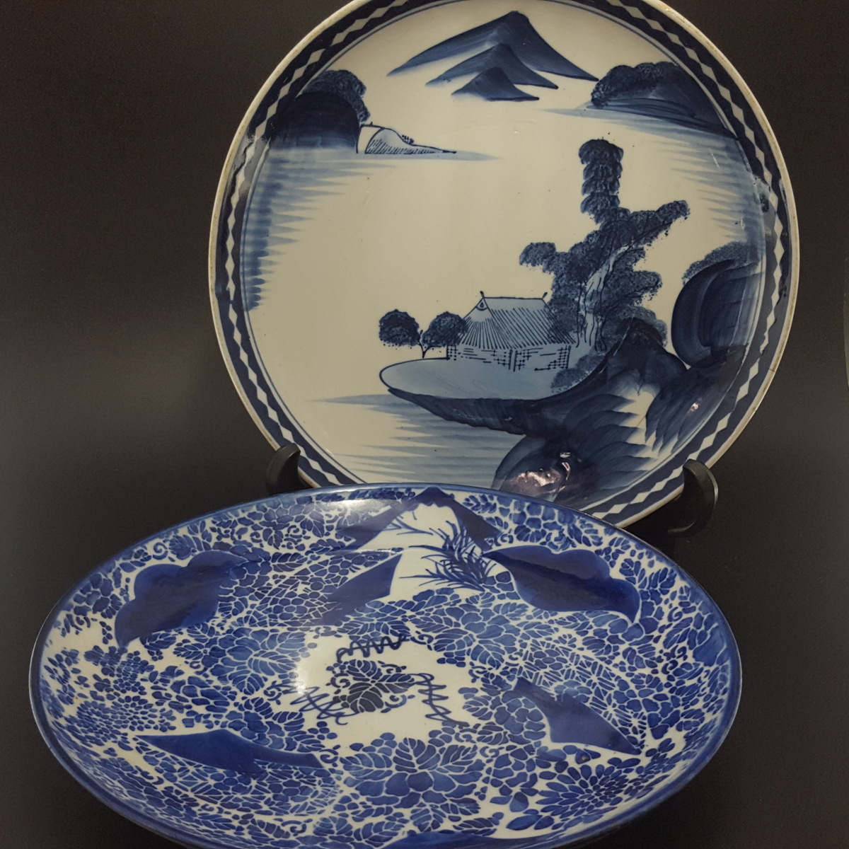 【宝蔵】伊万里 時代染付飾皿『山水風景文と草花文額皿二種』 大皿 古美術 骨董