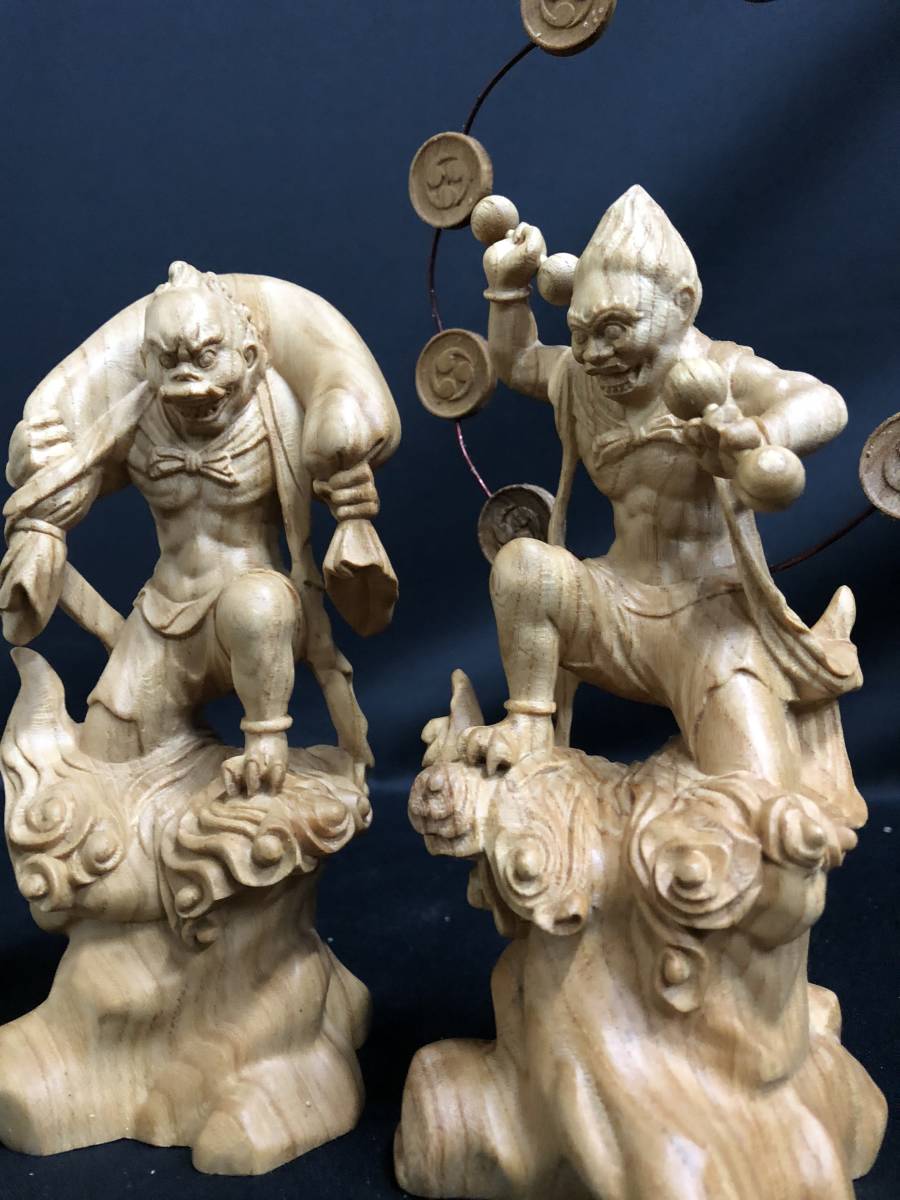珍品 総ケヤキ材を使用 井波彫刻 名人作 一刀彫 風神 雷神 高18cm 最大26cm