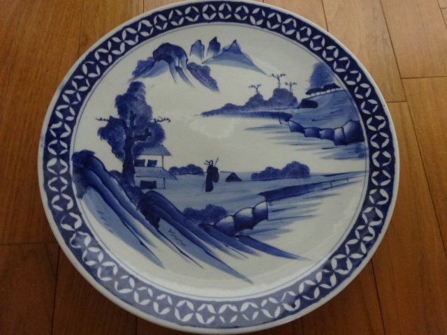 藍の色合いが良い味です◆古美術/染付 山水文大皿 飾皿 陶磁器 和食器 骨董品 綺麗です。