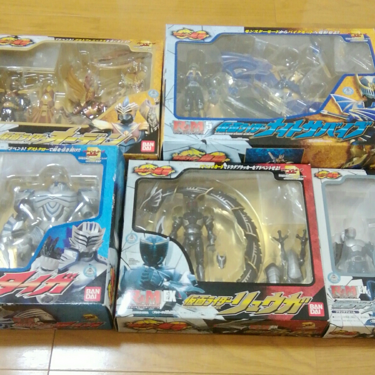 \1000スタートまとめ処分!バンダイ仮面ライダー龍騎R&Mシリーズ、ポピニカ、ヒーローシリーズソフビ等玩具20点(開封済み未使用品)